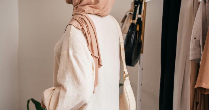 How to Think Like a Fashionista: Mastering Modern Style